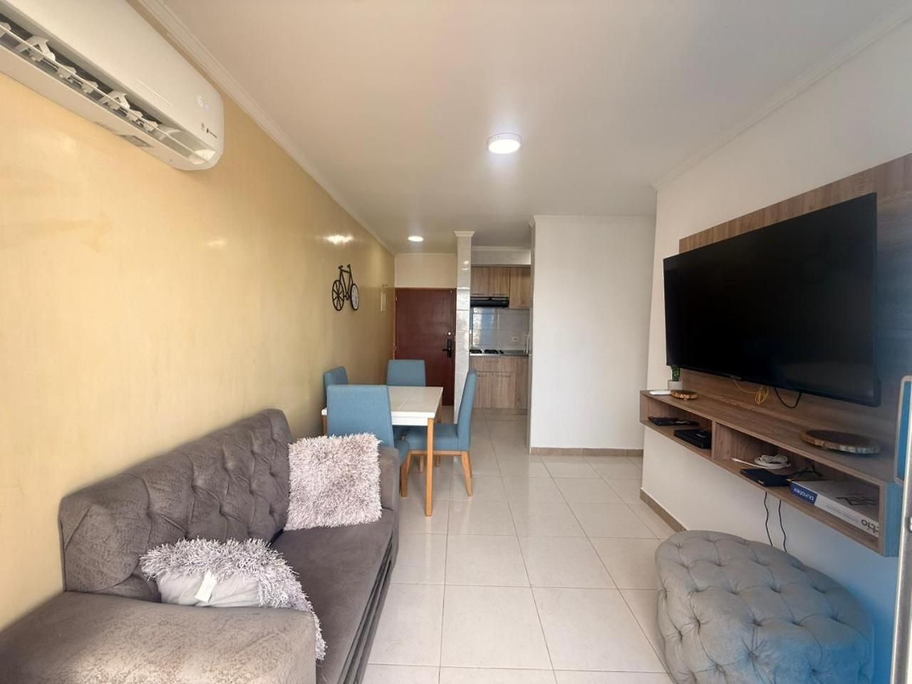 Apartamento Amoblado En Cerca De La Playa Edif Torre Primi