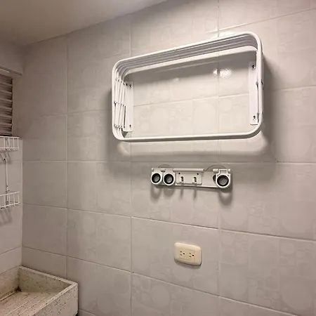 Amoblado En Cerca De La Playa Edif Torre Primi Apartamento *