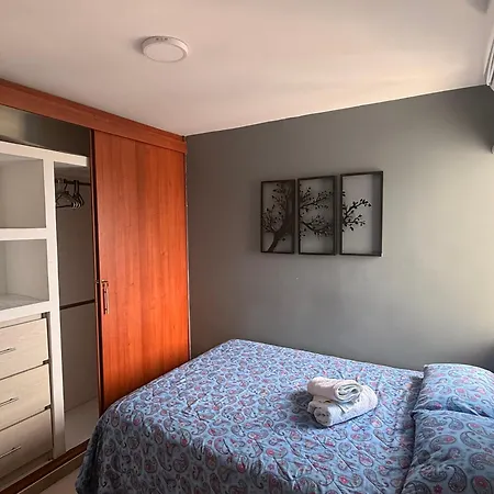 Amoblado En Cerca De La Playa Edif Torre Primi Apartamento *